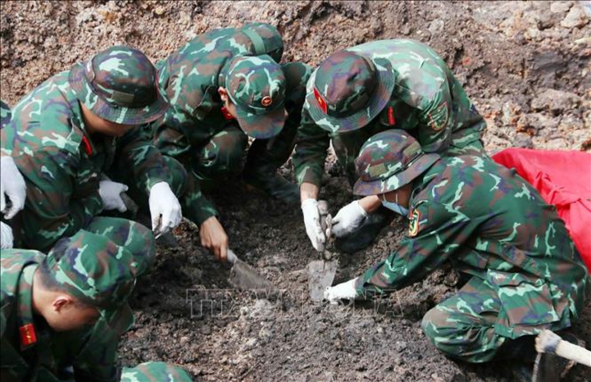 Kham merat ngak salah blaoh bruk pataom atau talang bol lin di bein bangu Lê Thị Riêng dahlau bilan 11.2026