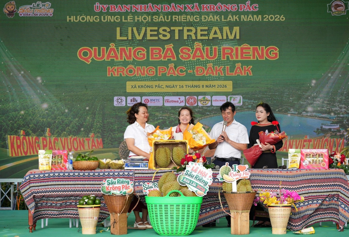 Dùl dar livestream tăc sầu riêng bơh Anih duh broă Làng bol sàh Krông Pắc, càr Dăk Lăk dê bơyai lơh, mờ bơta tus bal bơh ala mat Anih duh broă Làng bol sàh