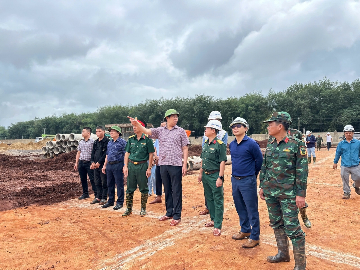 Ồng Lâm Hải Giang, Phó Chủ tịch Anih duh broă Làng bol càr Gia Lai (cau cong tê) sùm tus tàm ală broă lơh nàng lam sồr lơh mhar