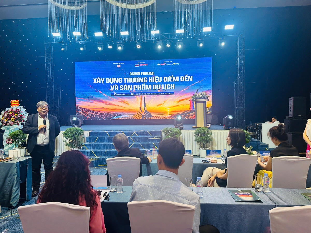 Ông Nguyễn Lê Vũ, PGĐ Sở Văn hoá, Thể thao và Du lịch Đắk Lắk trao đổi tại hội thảo (Ảnh: Lê Biết)