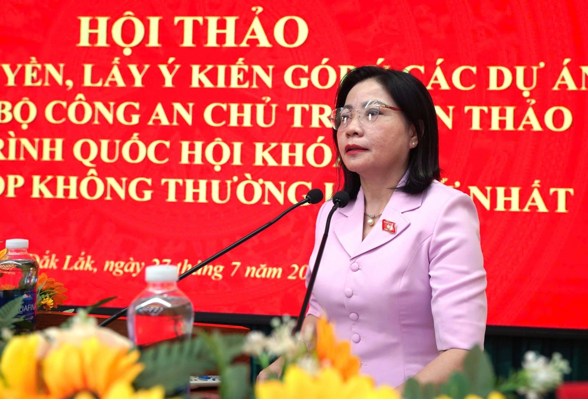 
Dôm nơr tơgop tơpăt ‘lơ̆ng, trŏ lăp hăm yan ou đei tơgoăt iŏk, chih akom, pơtruh ăn Kuô̆k hô̆I lăng hơlen.