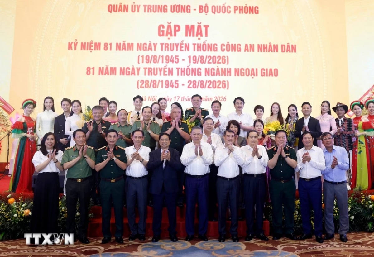 Tổng Bí thư, Chủ tịch nước Tô Lâm và các đại biểu dự buổi gặp mặt 81 năm Ngày truyền thống Công an nhân dân và 81 năm Ngày truyền thống ngành Ngoại giao. (Ảnh: TTXVN)