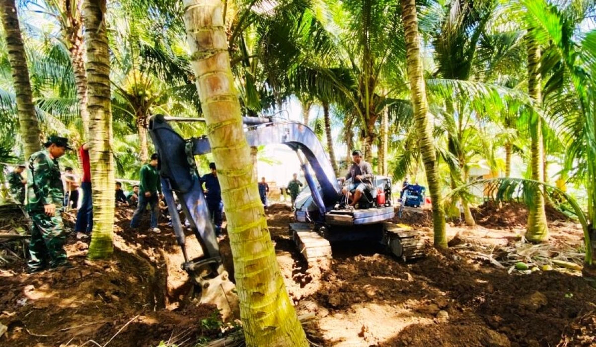 trong quá trình tìm kiếm, người dân địa phương luôn hỗ trợ các Đội K cả về mặt vật chất và tinh thần