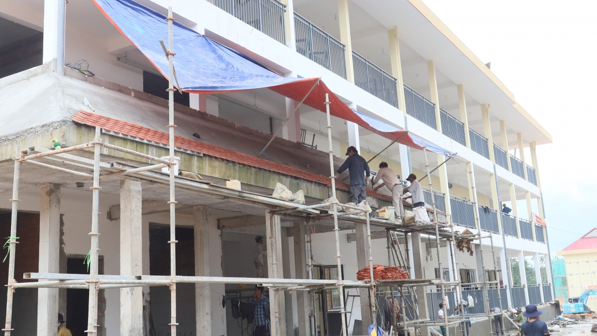 Việc thi công được triển khai liên tục. Ảnh: Thanh Thắng/VOV Miền Trung.