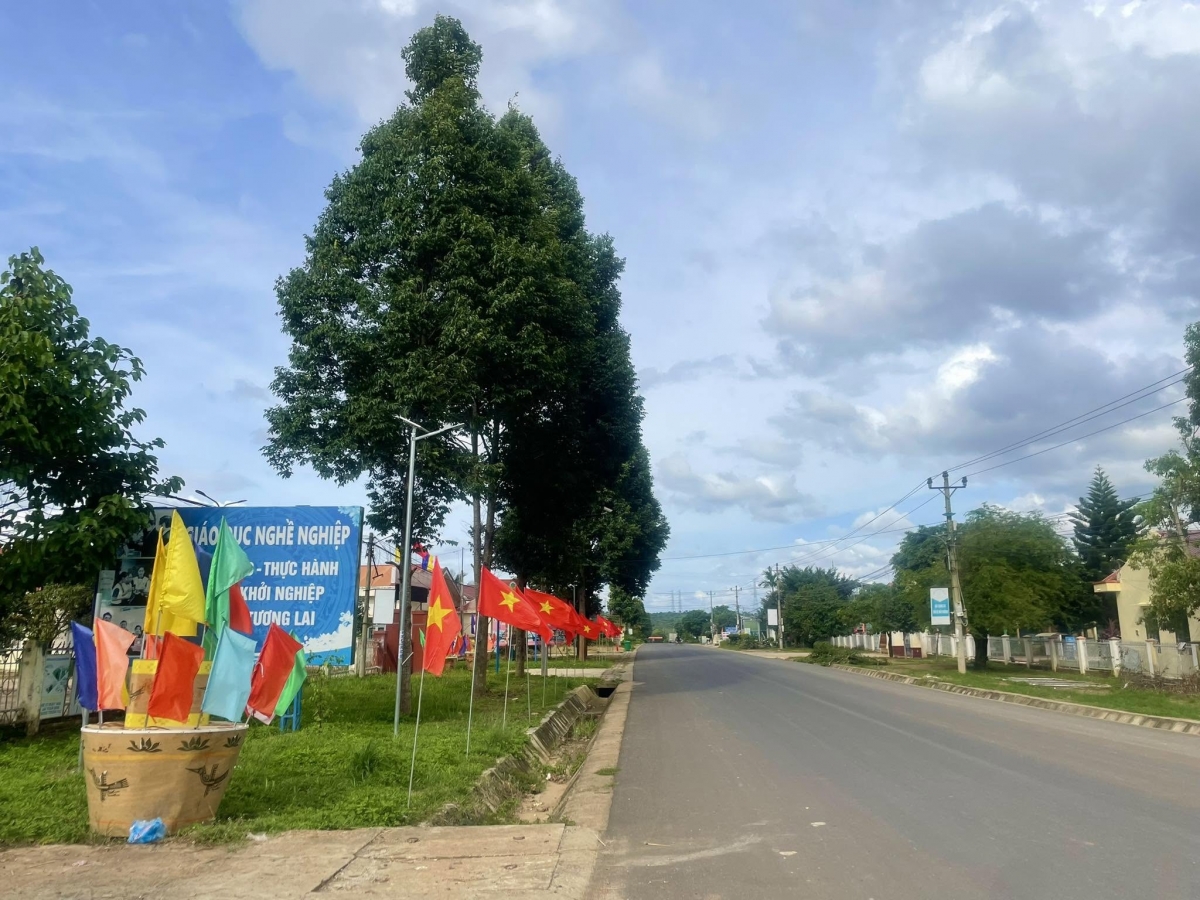 
Xăh Đắk Săk, dêh char Lâm Đồng hrei ‘nâu ‘lơ̆ng sơng năr Têt rơngei hiôk hian