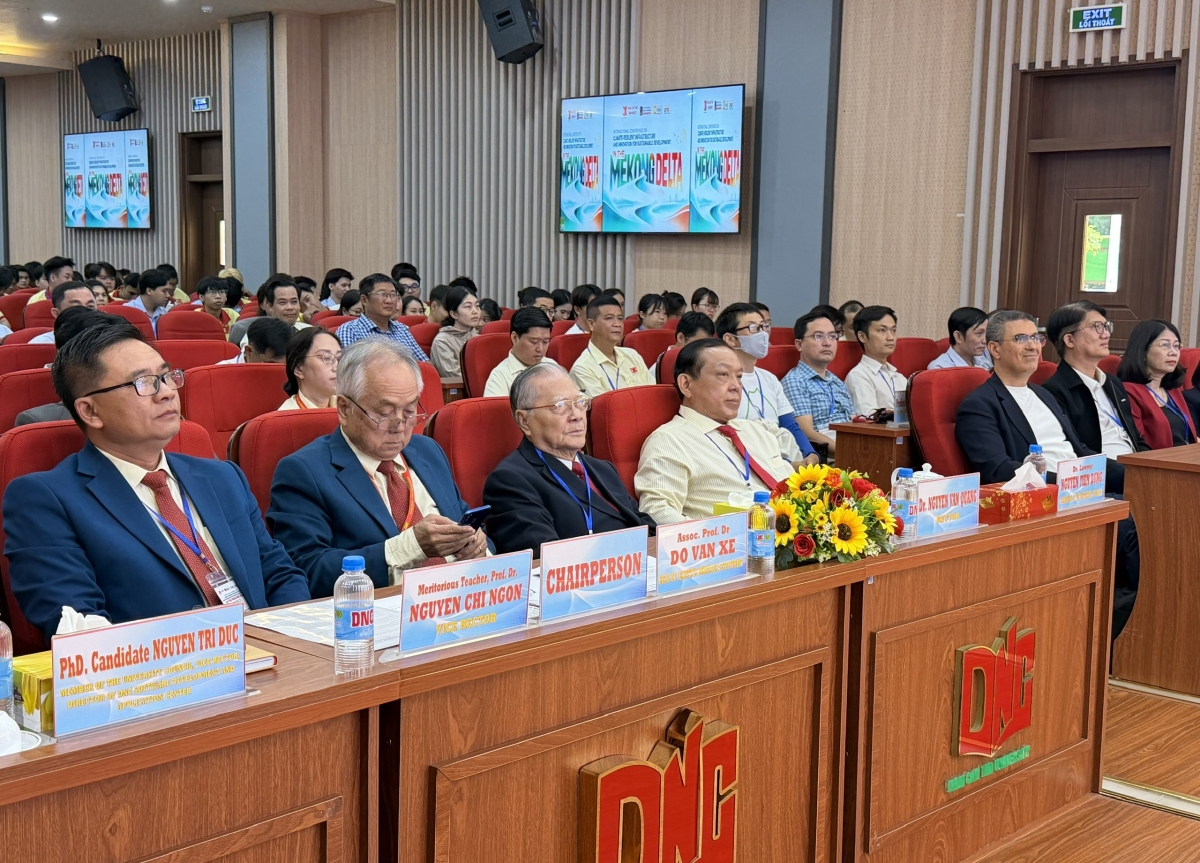 Các đại biểu tham dự Hội thảo