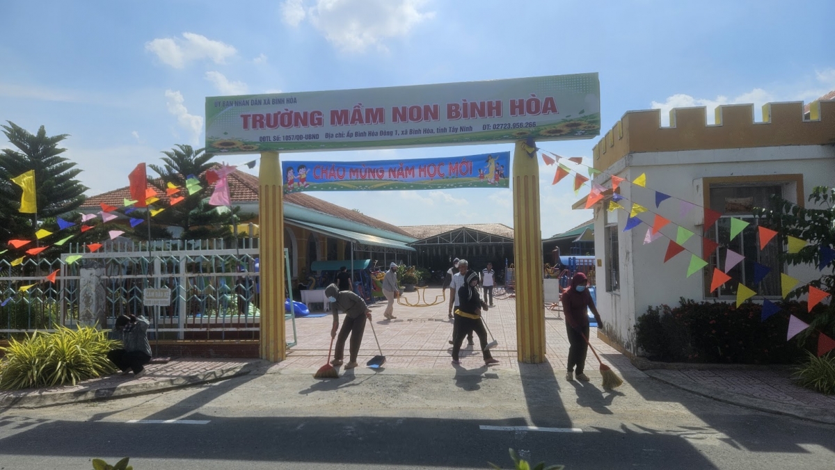 Trường Mầm non Bình Hòa chính thức hoạt động từ ngày 1/9, có 31 cán bộ, giáo viên, nhân viên, 11 lớp với 281 trẻ (Ảnh: Nguyễn Quang)