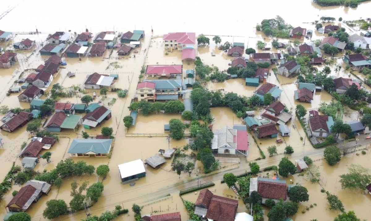 Kế bên những ngôi nhà kiên cố tại Tân Hóa là ngôi nhà phao được dùng khi mưa lũ về (Ảnh: Thanh Hiếu/VOV Miền Trung)