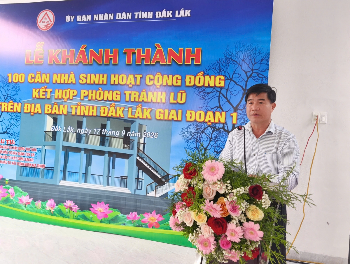 Ông Nguyễn Thiên Văn, Phó Chủ tịch UBND tỉnh Đắk Lắk khẳng định, các công trình vừa phục vụ sinh hoạt cộng đồng, vừa là nơi tránh trú an toàn khi thiên tai xảy ra. (Ảnh: Nam Trang)