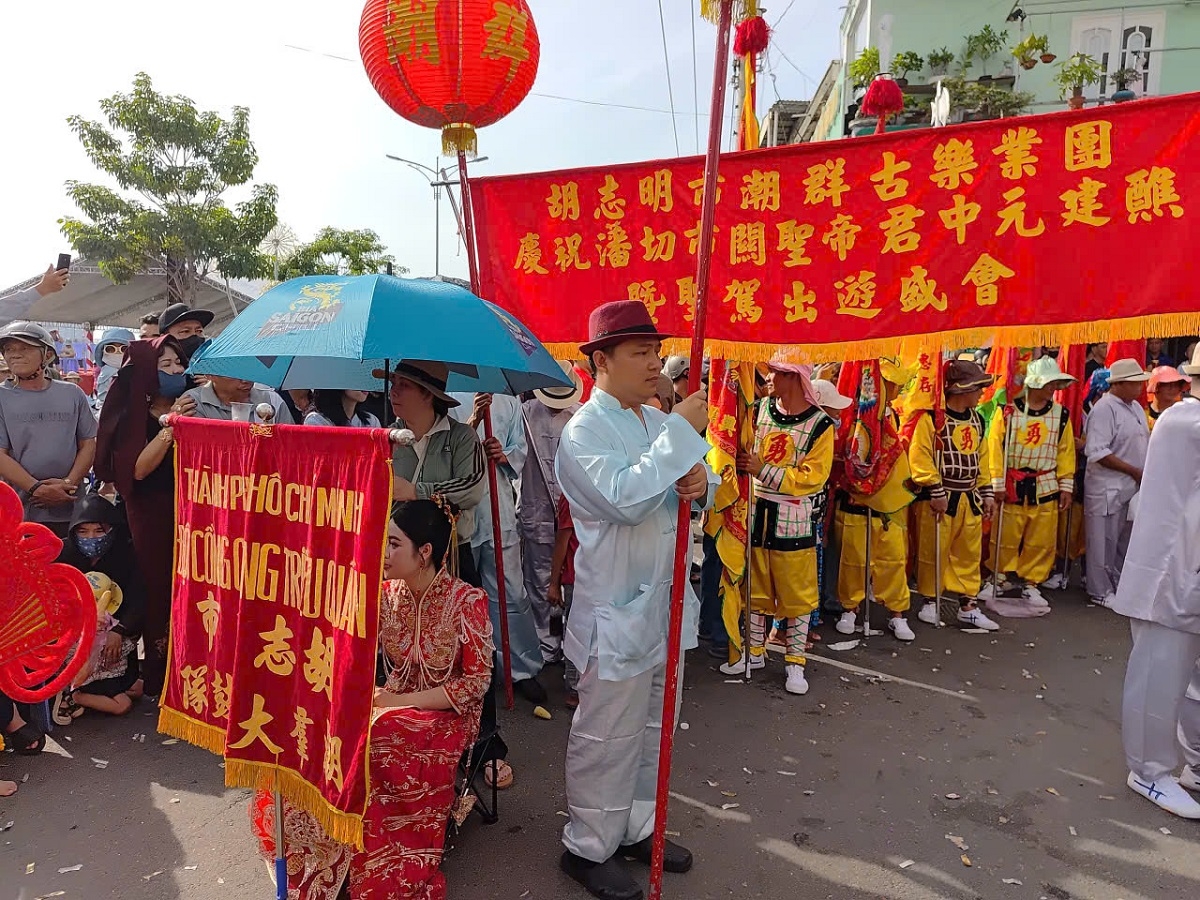 Lễ hội ngày càng được tổ chức với quy mô lớn và bài bản, nội dung phong phú, số lượng người tham gia lễ hội ngày một tăng, đặc biệt là sự tham gia của người Hoa ở TP.HCM, Đồng Nai và các cộng đồng dân tộc khác ở khắp Nam Bộ. (Ảnh: Đoàn Sĩ)