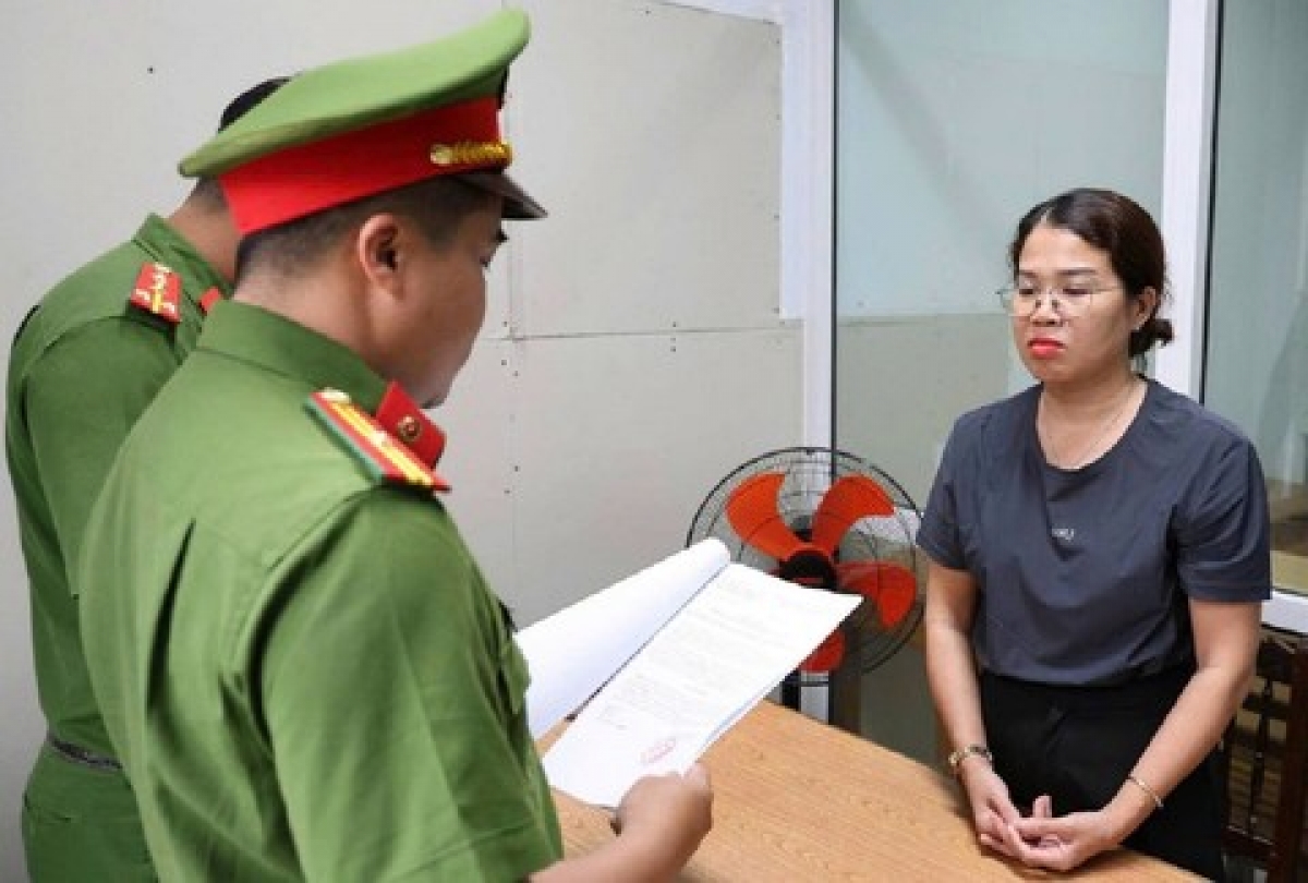 Bị can Trần Thị Thiên trong vụ án “Vận chuyển trái phép tiền tệ qua biên giới”