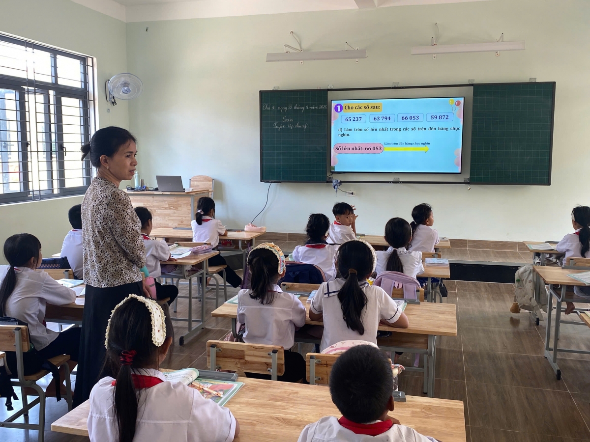 Khu bếp và nhà ăn ở trường đang ở giai đoạn hoàn thiện, sẵn sàng hoạt động từ đầu tháng. (Ảnh: Nguyễn Thảo)