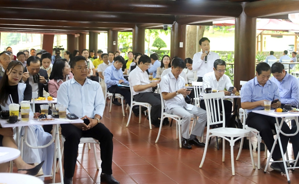 
Khul bơ̆ jang Đắk Lắk bơ̆ jang hăm Hơnih tang măt Việt Nam tơ̆ Nhật Bản.