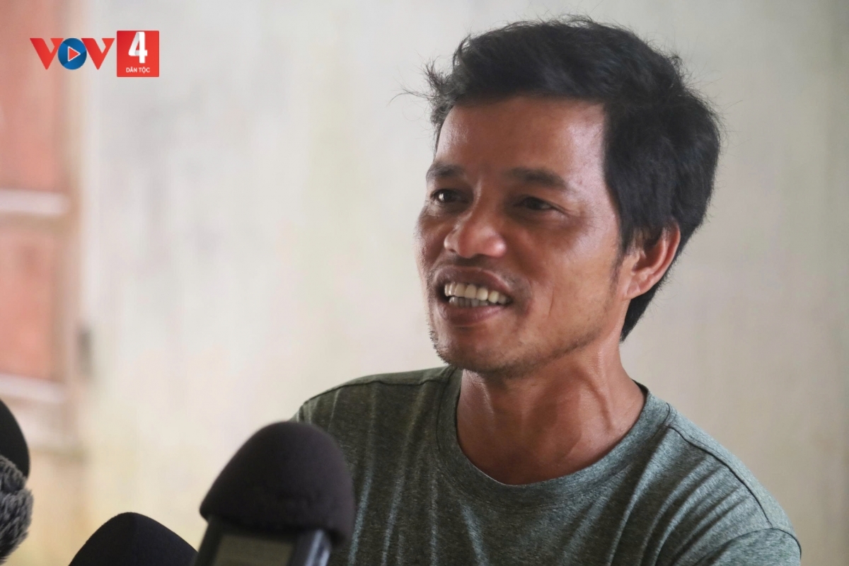 Trưởng thôn A Hùng tiên phong trong phát triển kinh tế để bà con học hỏi, làm theo