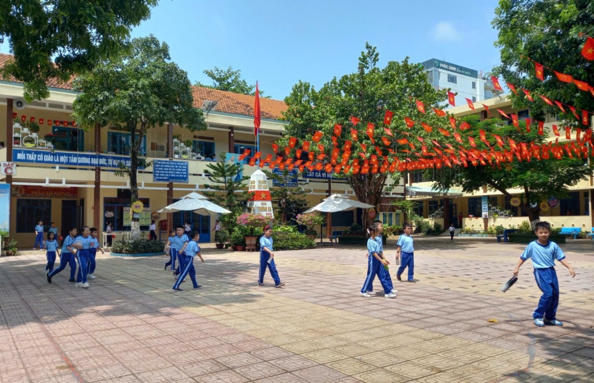 Sang hră gưl I Nha Trang dưi pơtô brơi rơbêh 10.500 čô čơđai