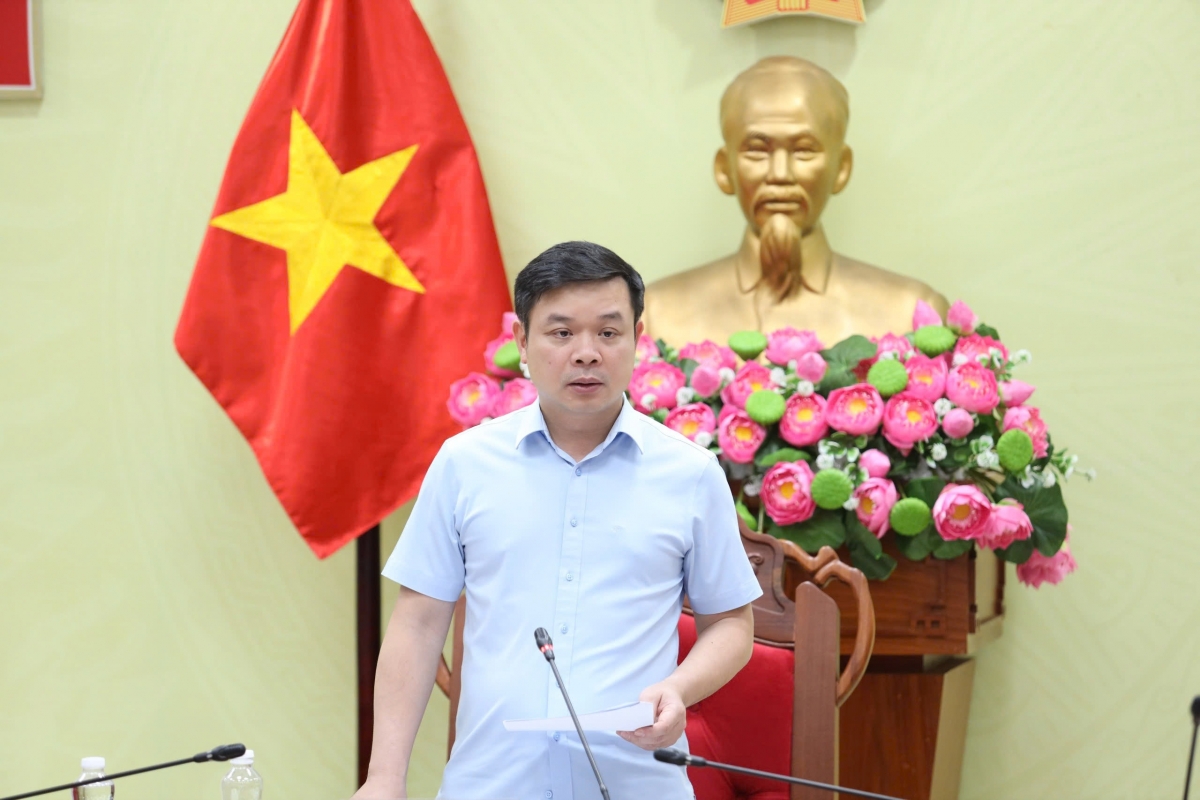 
Kơdră chĕp pơgơ̆r Hơnih vei lăng kon pơlei dêh char Đắk Lắk Đỗ Hữu Huy athei pơjĭ đon hơnăp jang.