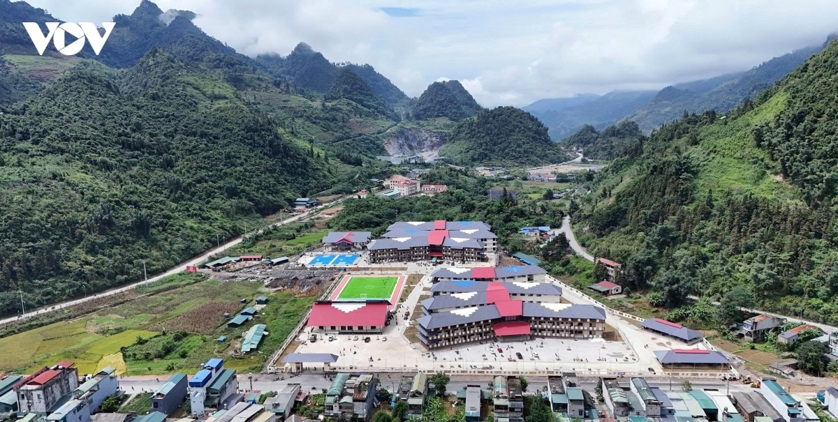Tại điểm cầu chính  Trưởng Phổ thông nội trú TH&amp;THCS xã Mường Khương, tỉnh Lào Cai
