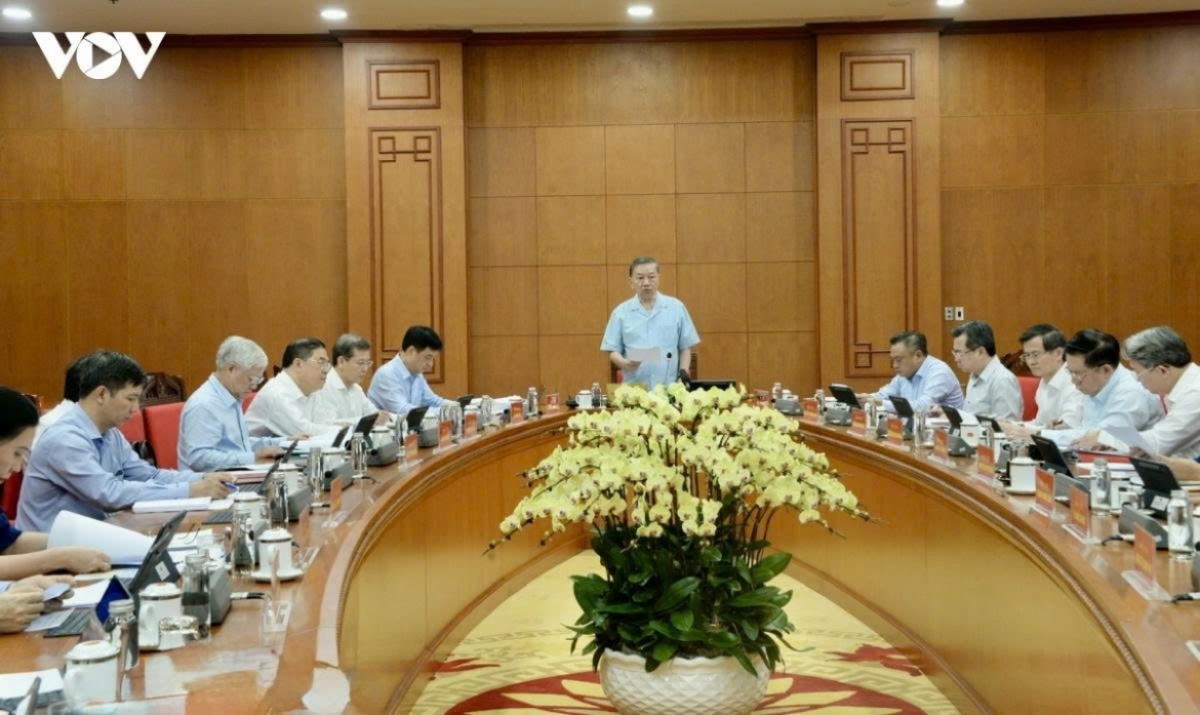 Ngày 27/8/2026, Tổng Bí thư, Chủ tịch nước Tô Lâm chủ trì buổi làm việc với Ban Tổ chức Trung ương và các cơ quan liên quan về Đề án tăng cường, xây dựng chỉnh đốn Đảng và hệ thống chính trị trong sạch, vững mạnh toàn diện, đáp ứng yêu cầu phát triển của đất nước trong thời kỳ mới.