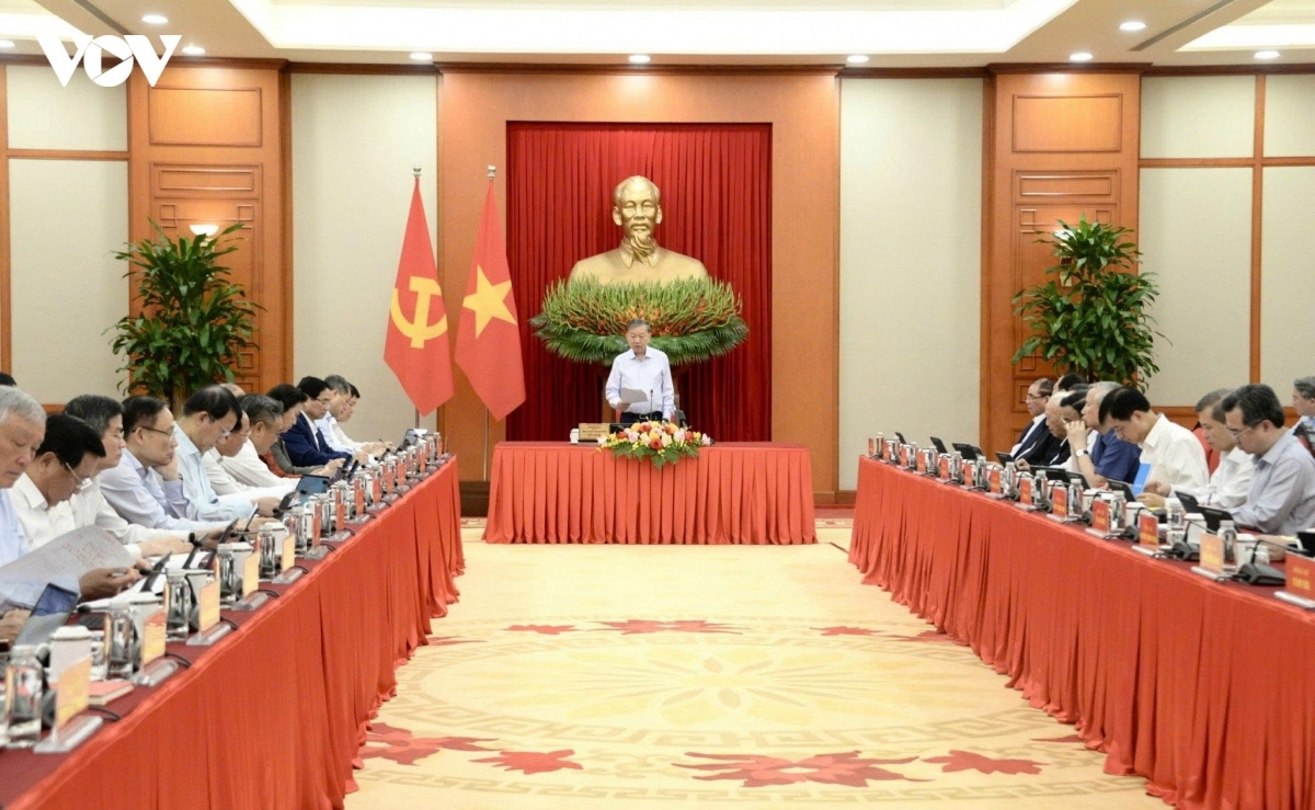 Tổng Bí thư, Chủ tịch nước Tô Lâm chủ trì Phiên họp thứ hai Ban Chỉ đạo Tổng kết 100 năm Đảng lãnh đạo cách mạng Việt Nam, định hướng lãnh đạo phát triển đất nước trong 100 năm tiếp theo và Tổng kết 40 năm thực hiện Cương lĩnh xây dựng đất nước trong thời kỳ quá độ lên chủ nghĩa xã hội.