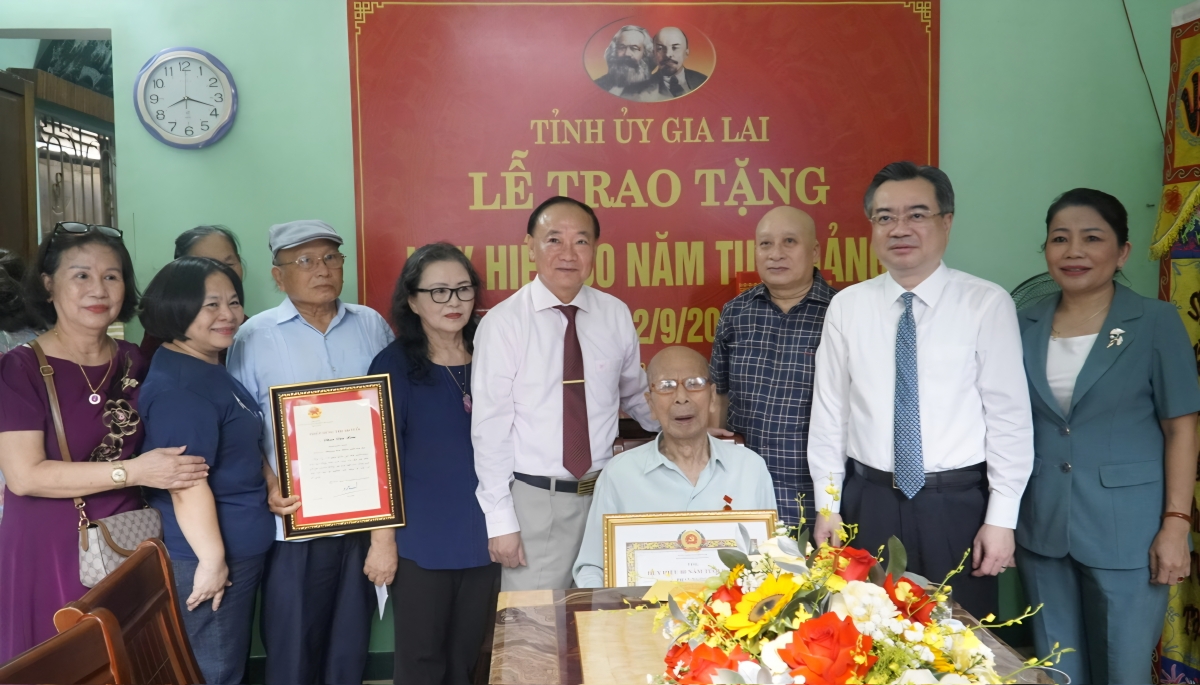 Thun anai, mơnuih Ping gah Phan Ngọc Bích krĕp 100 thun, 80 thun mut Ping gah