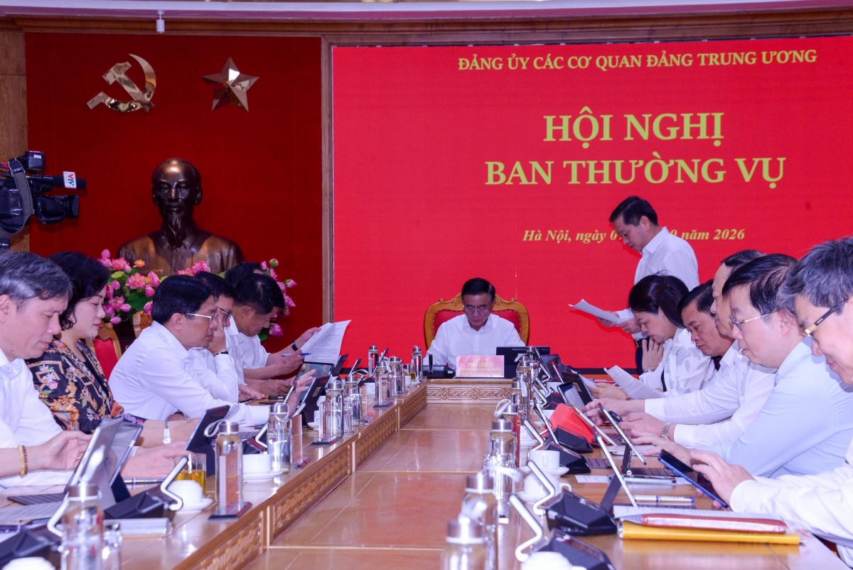 - Khua hlăm Anôk dlăng bruă Đảng gĭt gai Klei bi kƀĭn Anôk dlăng bruă Đảng dŭm anôk bruă Đảng gưl dlông.