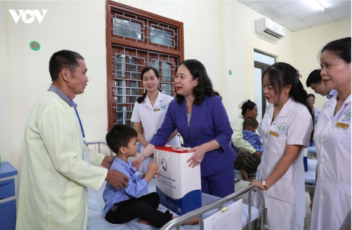 Mò Võ Thị Ánh Xuân, Phó Chủ tịch lơgar pà phan Satềp Trung thu tàm càr Tuyên Quang