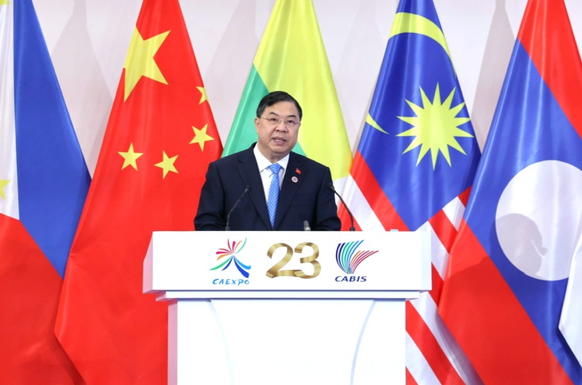 K’iăng khua knŭk kna Phạm Gia Túc ti anôk bi kƀĭn