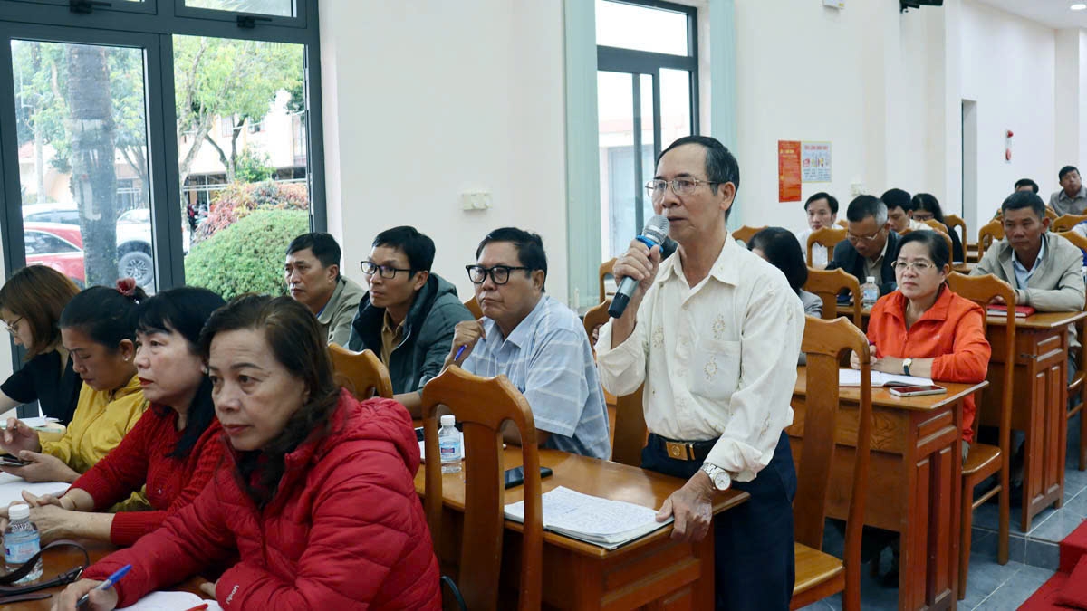 Mnuih ƀuôn sang Lâm Đồng hưn mdah lu mta phŭn mơ̆ng boh sĭt.