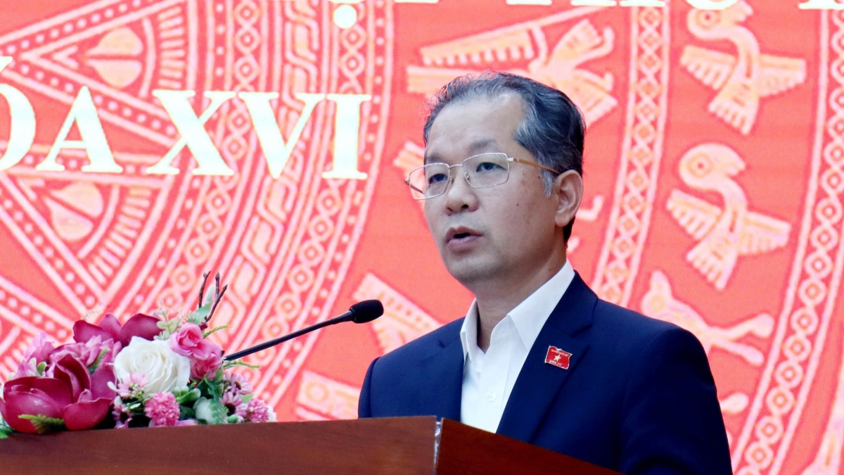 Khua Sang bruă phat kơđi dêh čar Nguyễn Văn Quảng pơhiăp hăng mơnuih ƀôn sang