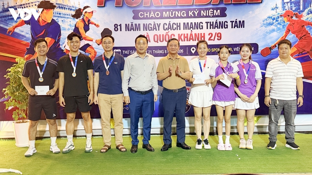 Giải giao lưu thể thao Pickleball tổ chức ngày 21/8/2026 thu hút đông đảo doanh nghiệp, lưu học sinh và cộng đồng người Việt tại Lào tham gia tranh tài sôi nổi để cùng thắt chặt tình đoàn kết. (Ảnh: Cảnh Thành)