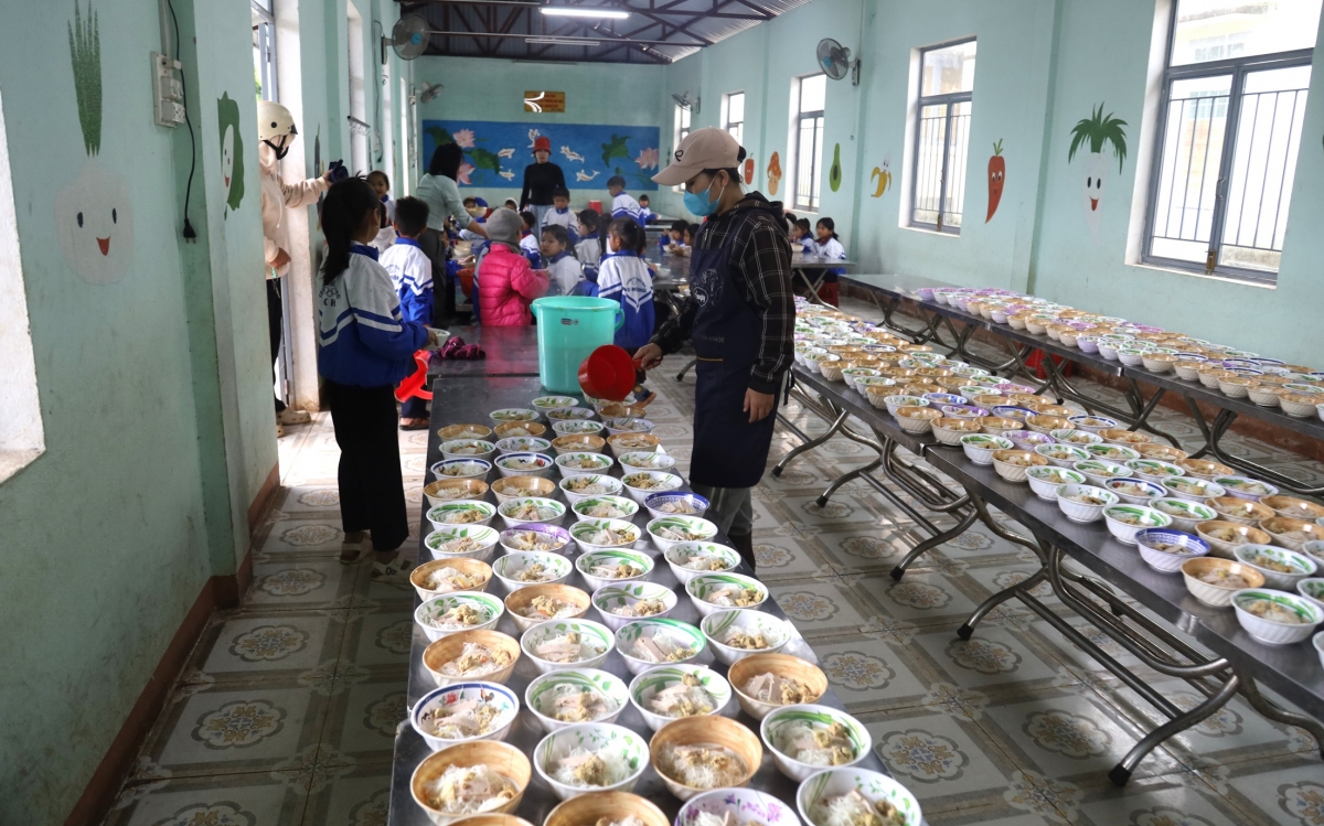 Hbrâ tơmeăm kâ a kơxo ăm hok tro hdrối vâ mot hriâm