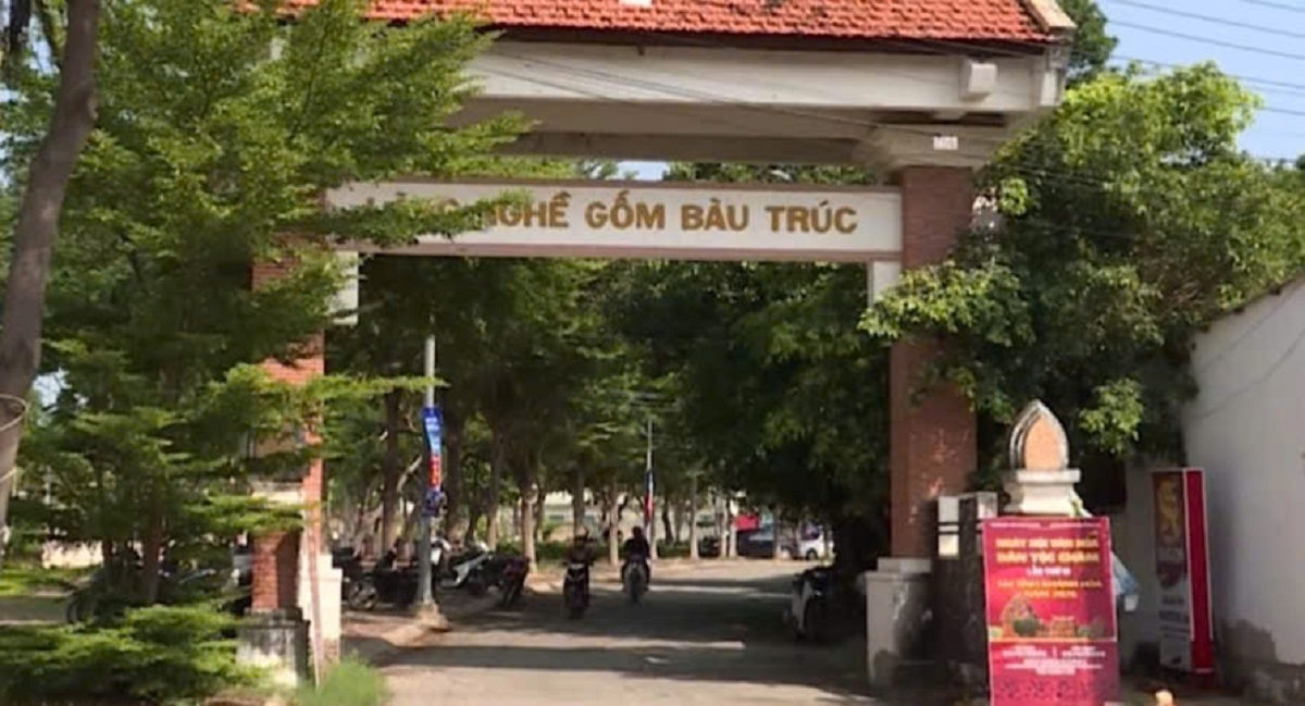 Palei Hamu Craok srap gap ka harei raya lan am Cam
