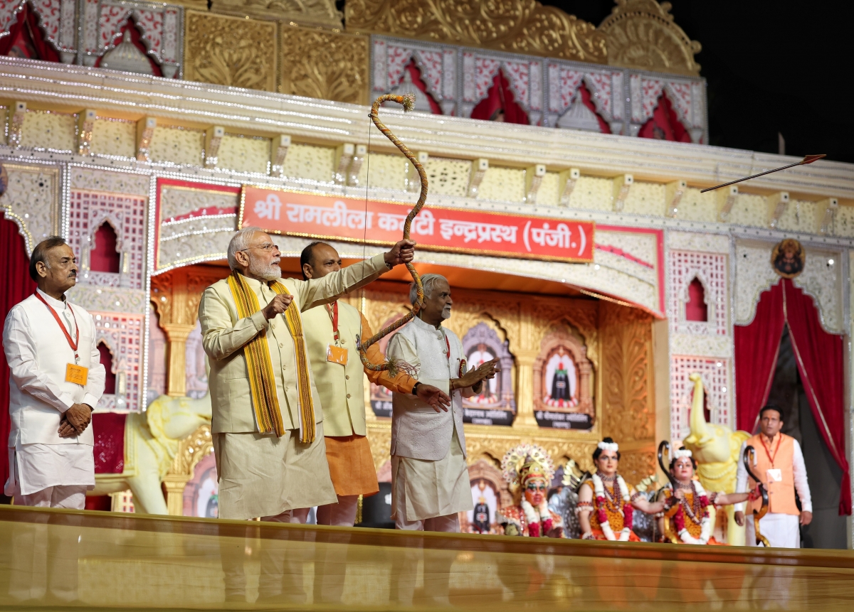 Thủ tướng Ấn Độ Narendra Modi dự lễ hội. Ảnh: ANI