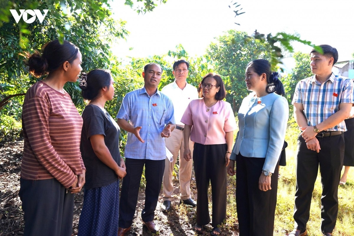 Hội đồng nhân dân tỉnh Đắk Lắk giám sát việc thực hiện các chương trình mục tiêu quốc gia tại xã Ea Hiao.