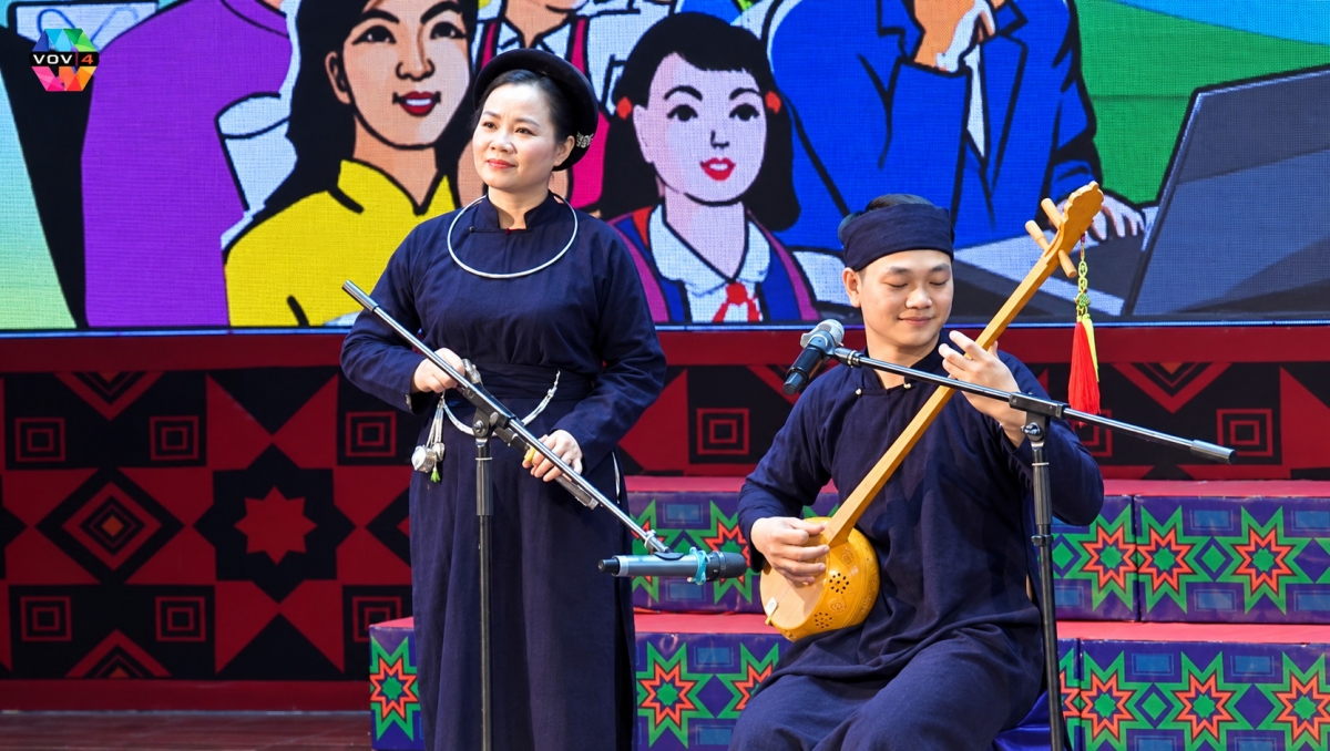 Người trẻ dân tộc Dao say mê học hát Then, góp phần gìn giữ và lan tỏa di sản văn hóa của dân tộc Tày (Ảnh: Nông Diệp, Hoàng Cường)