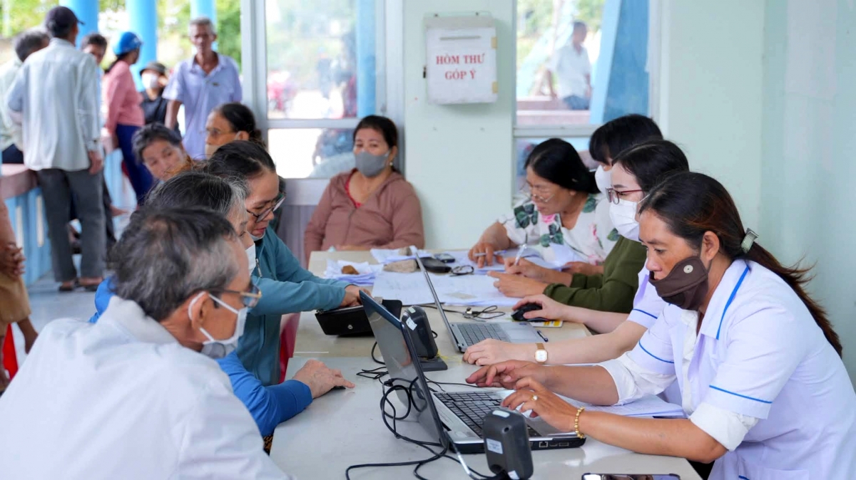 Cùng với nguồn đầu tư của Nhà nước, Đắk Lắk khuyến khích huy động nguồn lực xã hội để bổ sung, nâng cao chất lượng dịch vụ trong lĩnh vực y tế ở cơ sở. Ảnh: H Xíu/VOV Tây Nguyên