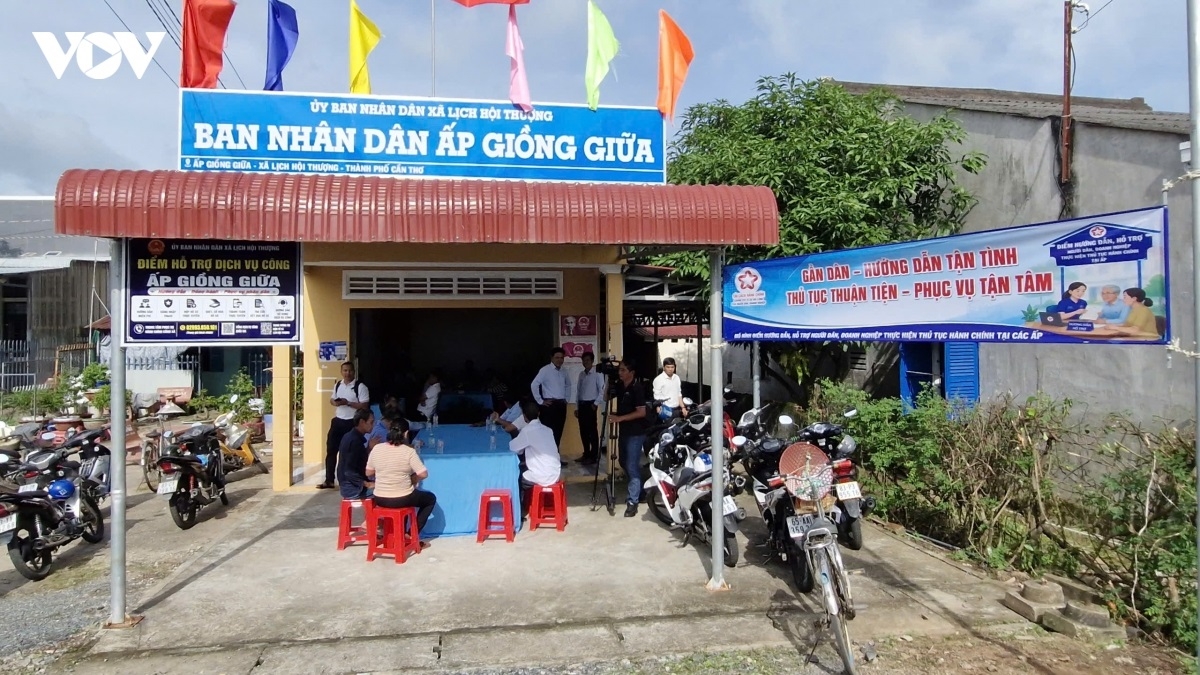 UB Bhap bini xa Lịch Hội Thượng, Ban Cần Thơ