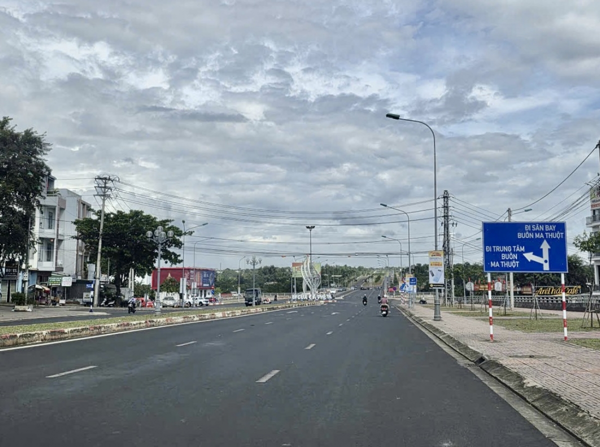 
Trong Võ Nguyên Giáp đơ̆ng tơring kơdrơ̆m Buôn Ma Thuột năm tơ̆ cham gre păr, gô đei pơtoi hăm Jăl trong kơdou hrĕnh Khánh Hòa – Buôn Ma Thuột