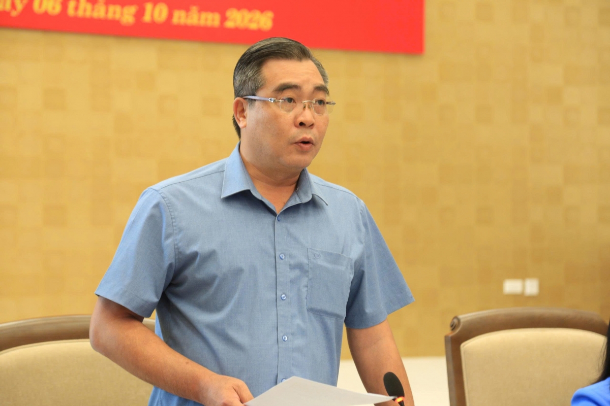 Ông Nông Việt Yên - Giám đốc Sở Văn hóa, Thể thao và Du lịch tỉnh Lào Cai thông tin các điểm mới của lễ hội.(Ảnh: Đinh Tuấn)