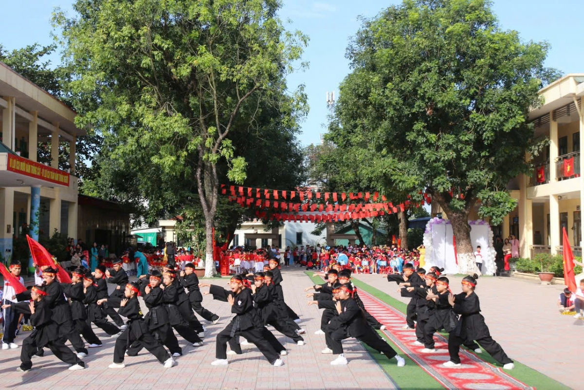 Môn võ truyền thống giúp các em hiểu hơn về văn hoá dân tộc. (Ảnh: Hoàng Tú-Công Luận)