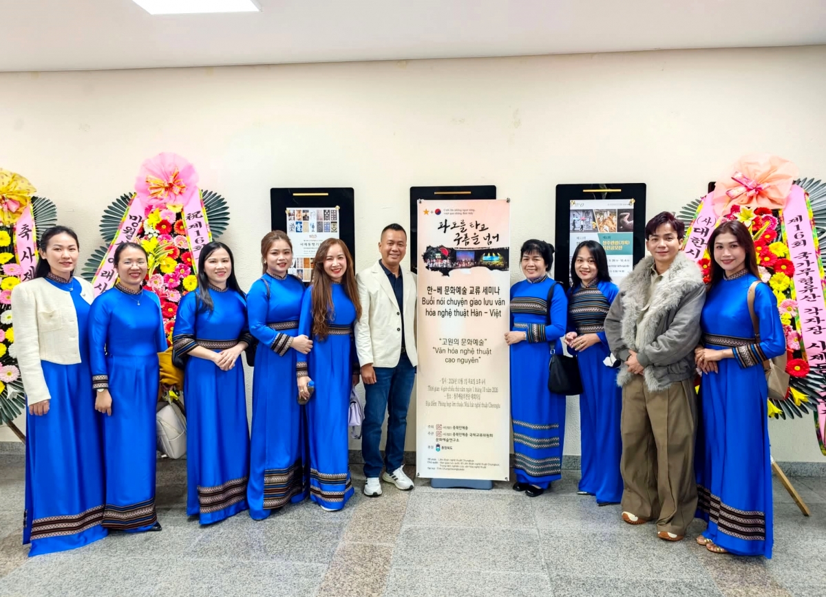 Chương trình giao lưu, trao đổi văn hóa nghệ thuật Hàn - Việt được tiếp nối trong nhiều năm qua. (Ảnh: H Xíu)