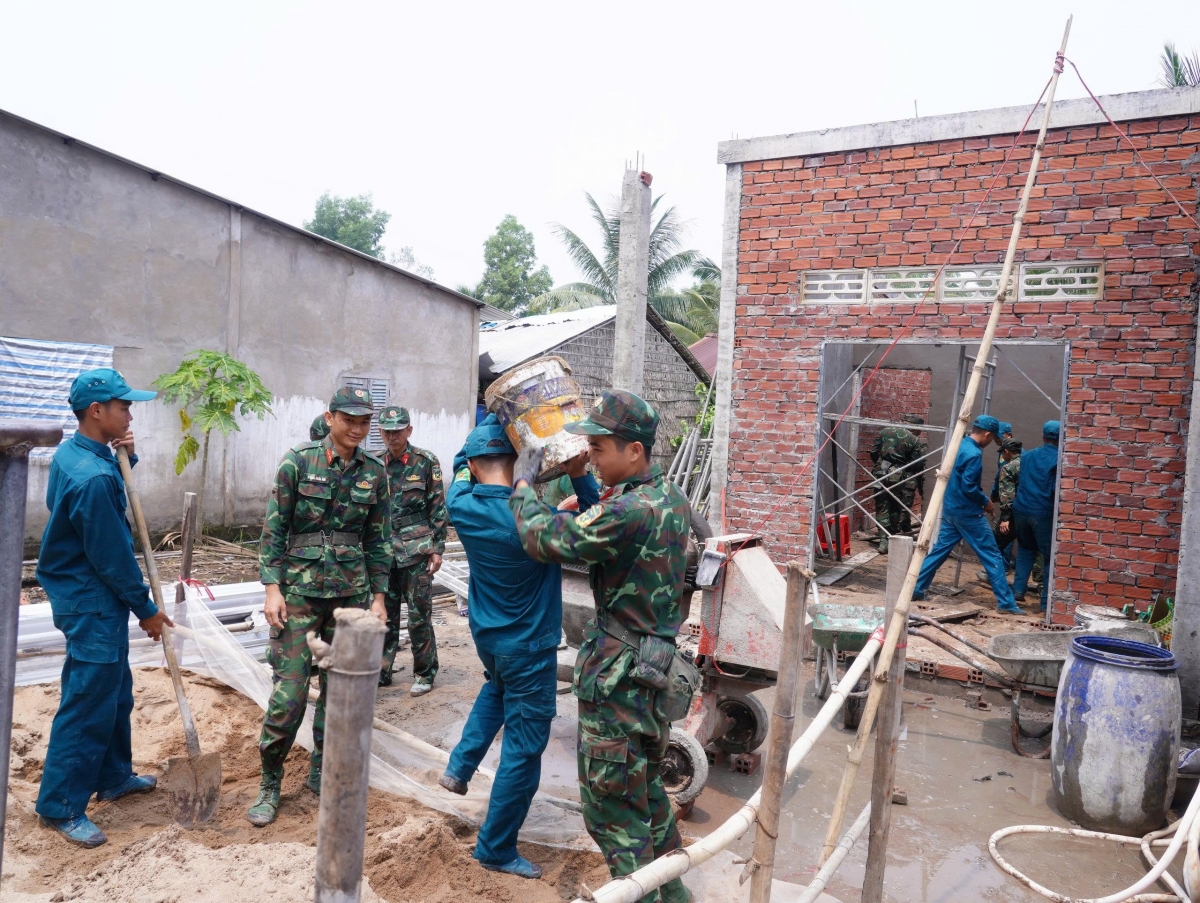 Chiến dịch xóa nhà tạm, nhà dột nát ở Cần Thơ hoàn thành thần tốc, để lại dấu ấn trong nhân dân. (Ảnh: Phạm Hải)
