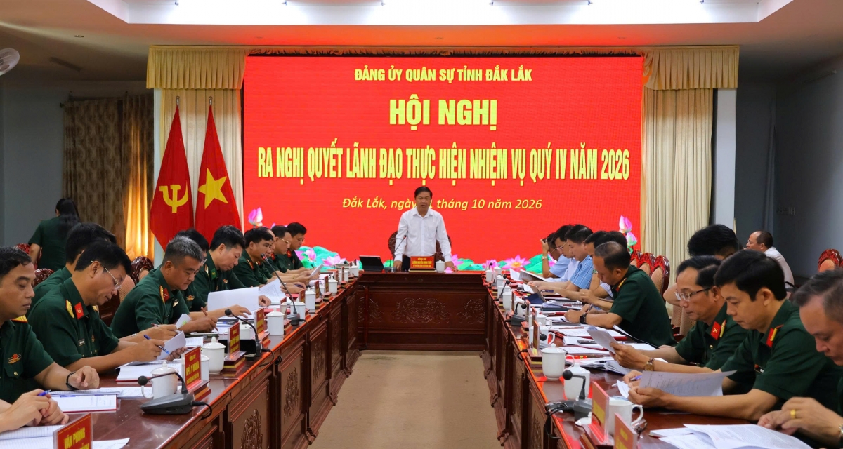 
Ồng Lương Nguyễn Minh Triết - Bí thư Tỉñ ủy càr Dăk Lăk đơs tàm pơrjum