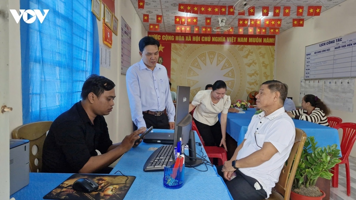 UB Bhap bini xa Lịch Hội Thượng, Ban Cần Thơ