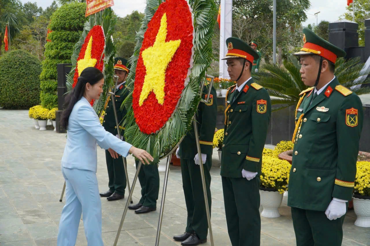 Tri ân những người đã hy sinh vì Tổ quốc là quan điểm xuyên suốt của cả hệ thống chính trị ở Đồng Nai (Ảnh: Lưu Sơn)