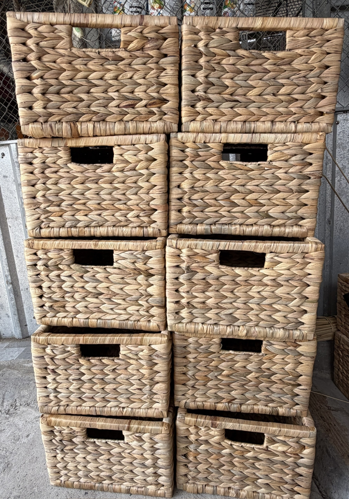 Các sản phẩm được đan từ cọng lục bình