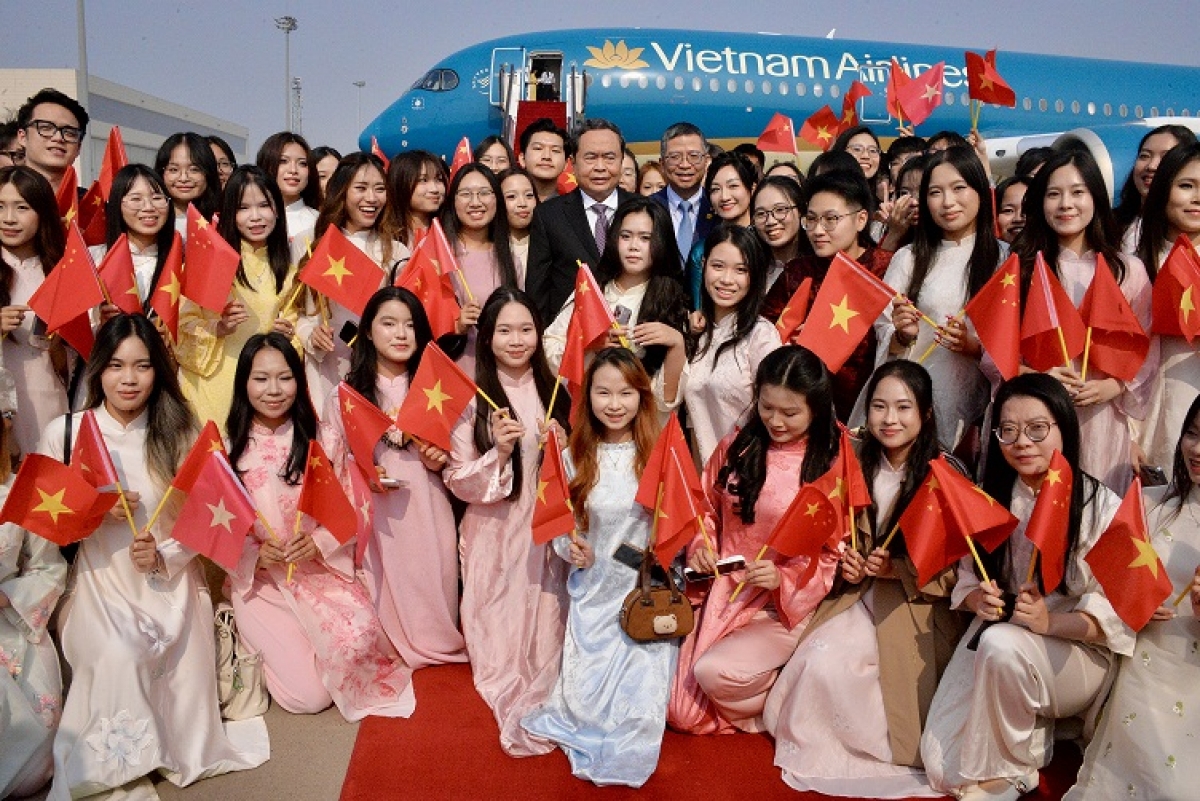 Pôa Trần Thanh Mẫn, Kăn xiâm hnê ngăn Kuô̆k hô̆i a tơraih tơƀai Bắc Kinh