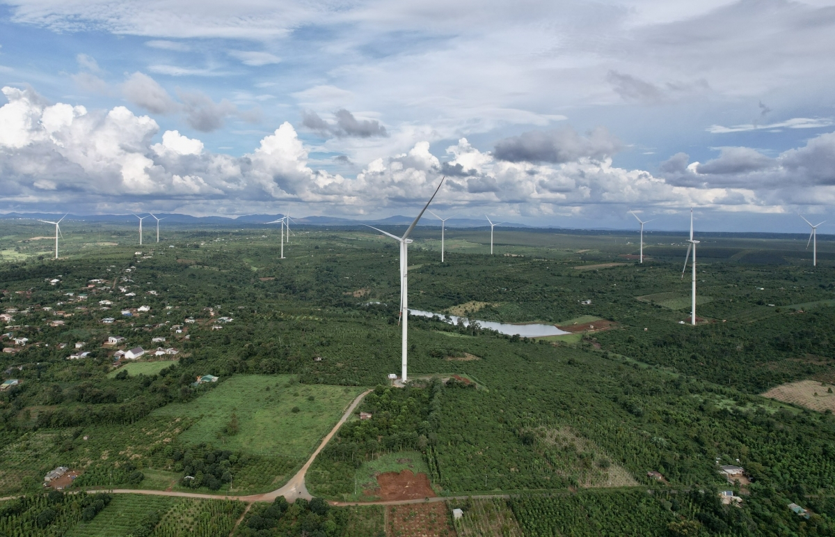 Tơring čar Dak Lak hơmâo ngă brơi hră tuh pơ alin 11 kơčăo bruă apui yua jua angin, hăng jua kơtang 590 MW
