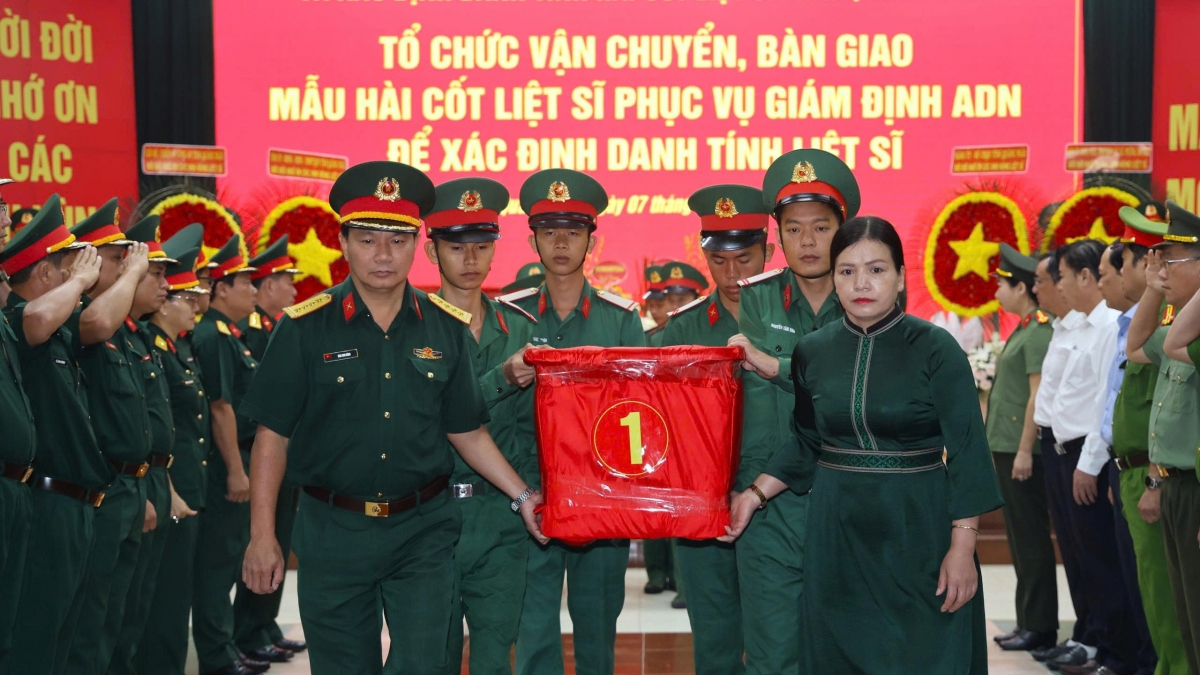Ba rơbêh 2.200 čơđeh tơlang tơhan mơ̆ng Quảng Ngãi nao pơ Hà Nội pơčrang ADN