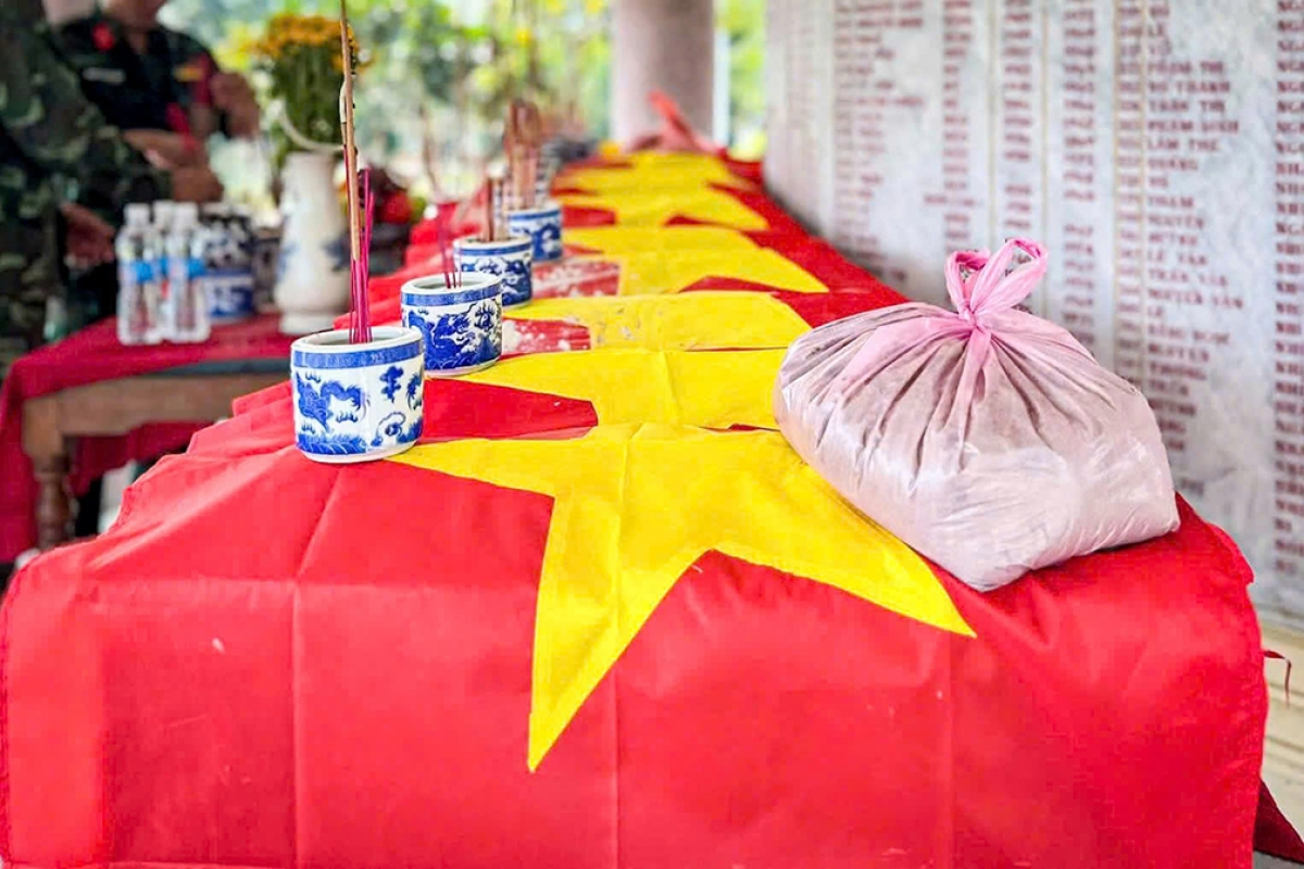Hài cốt liệt sĩ được bảo quản chờ ngày an táng (Ảnh: Thành Long)